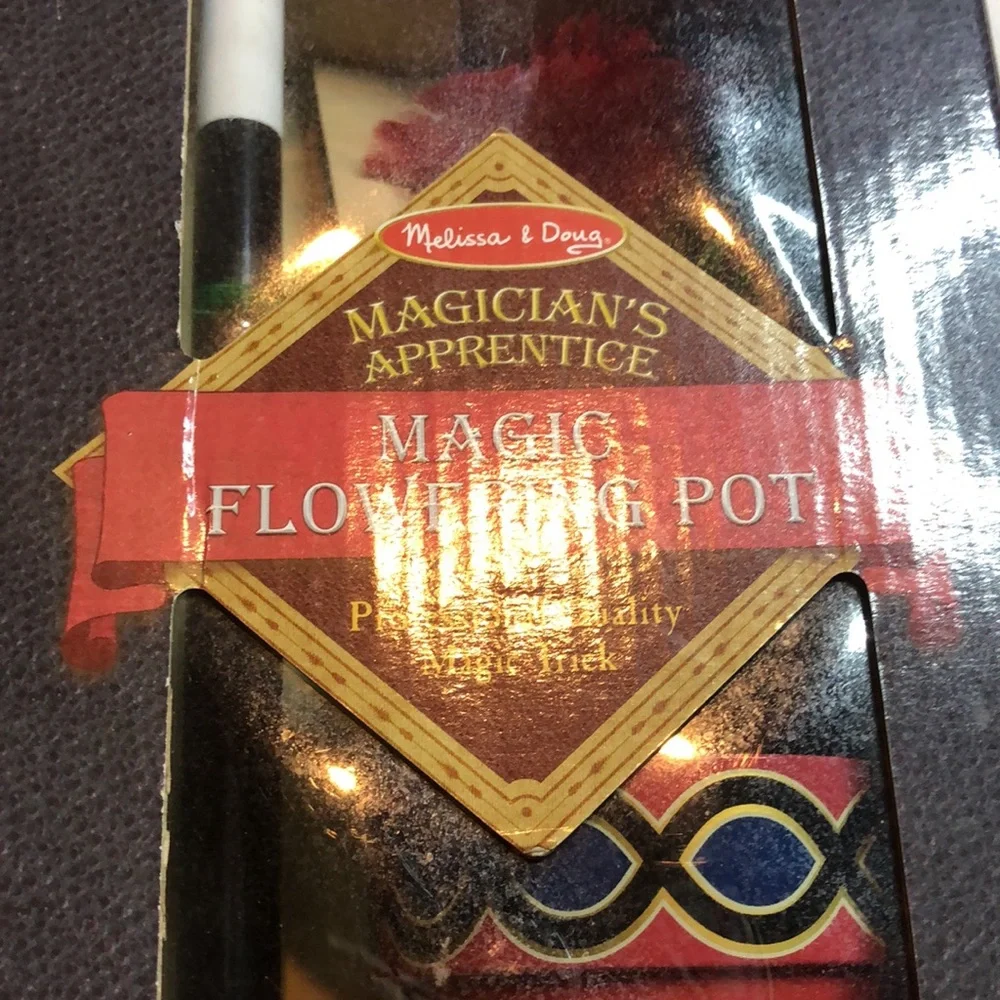 Melissa & Doug Magic Flowering Pot - Red